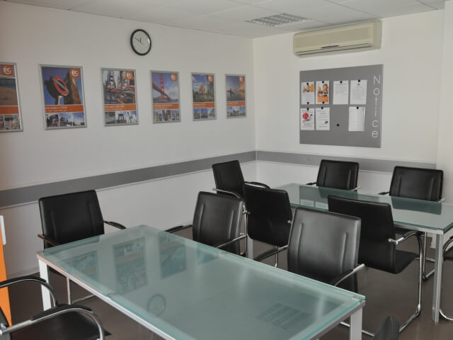 Ec Malta - business classroom